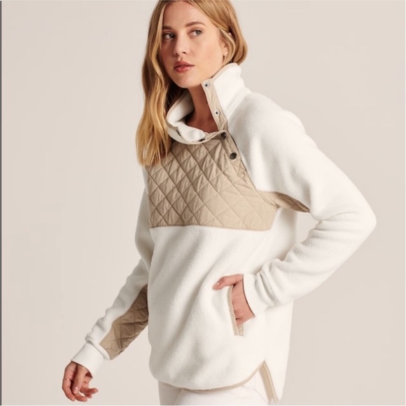 NWT Abercrombie & Fitch - Cream and Tan Quilted Asymmetrical Button Pullover - L - Picture 1 of 9